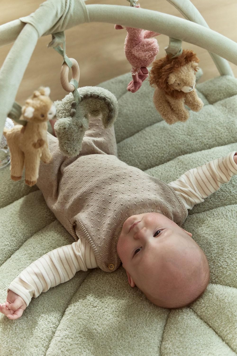 Krabbeldecke mit Spielbogen - Safari Friends grün