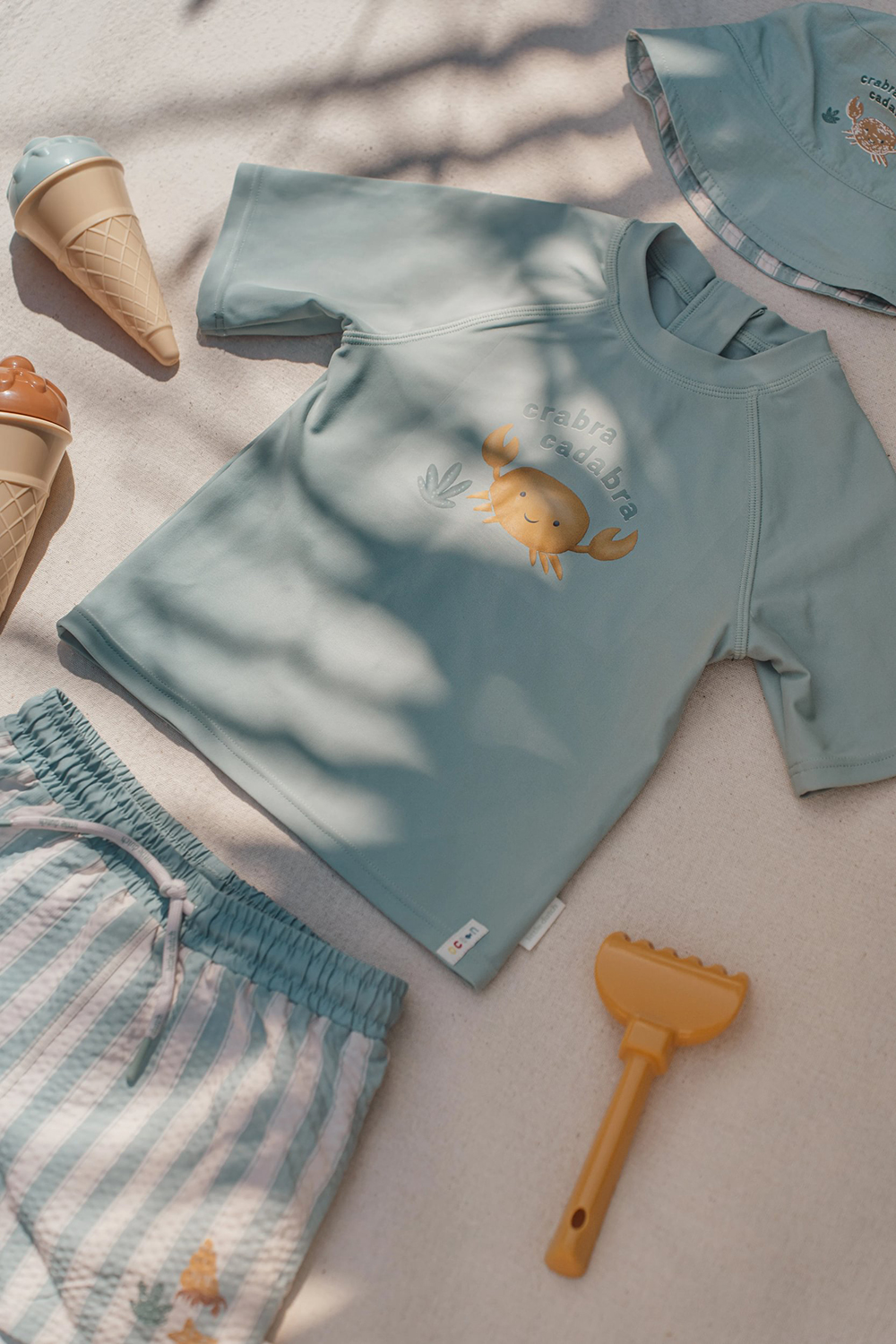 Badehose / Badeshorts - Ocean Surf Stripes grün / weiß (Gr. 74/80)