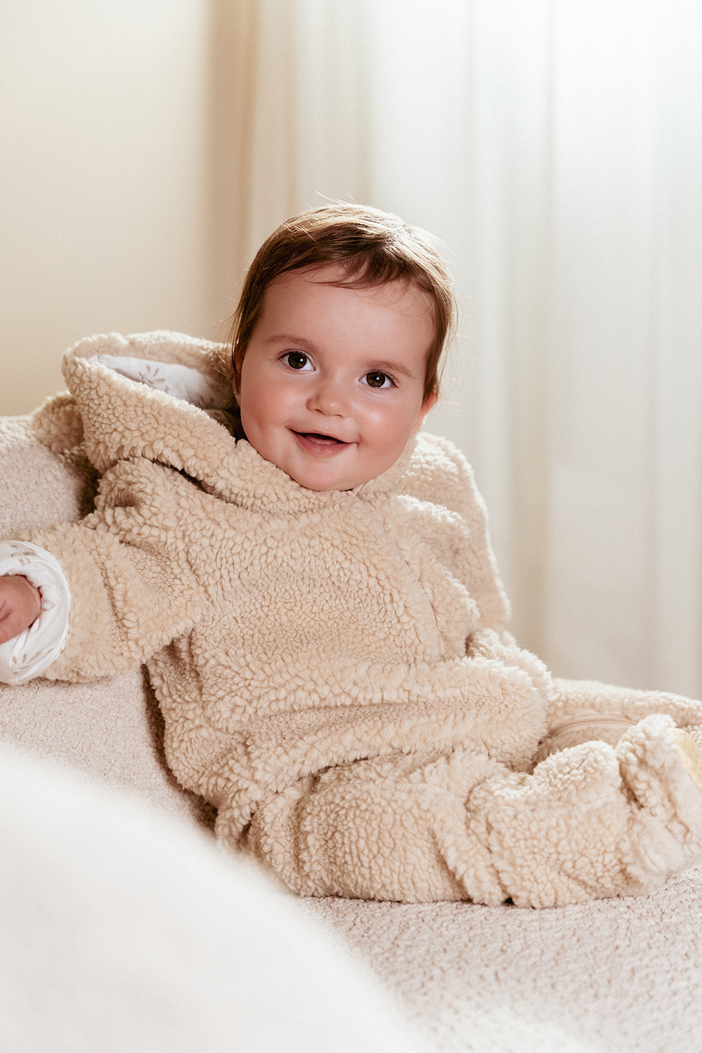 Overall / Strampler Teddyfell - Newborn Winter sand (Gr. 74/80)