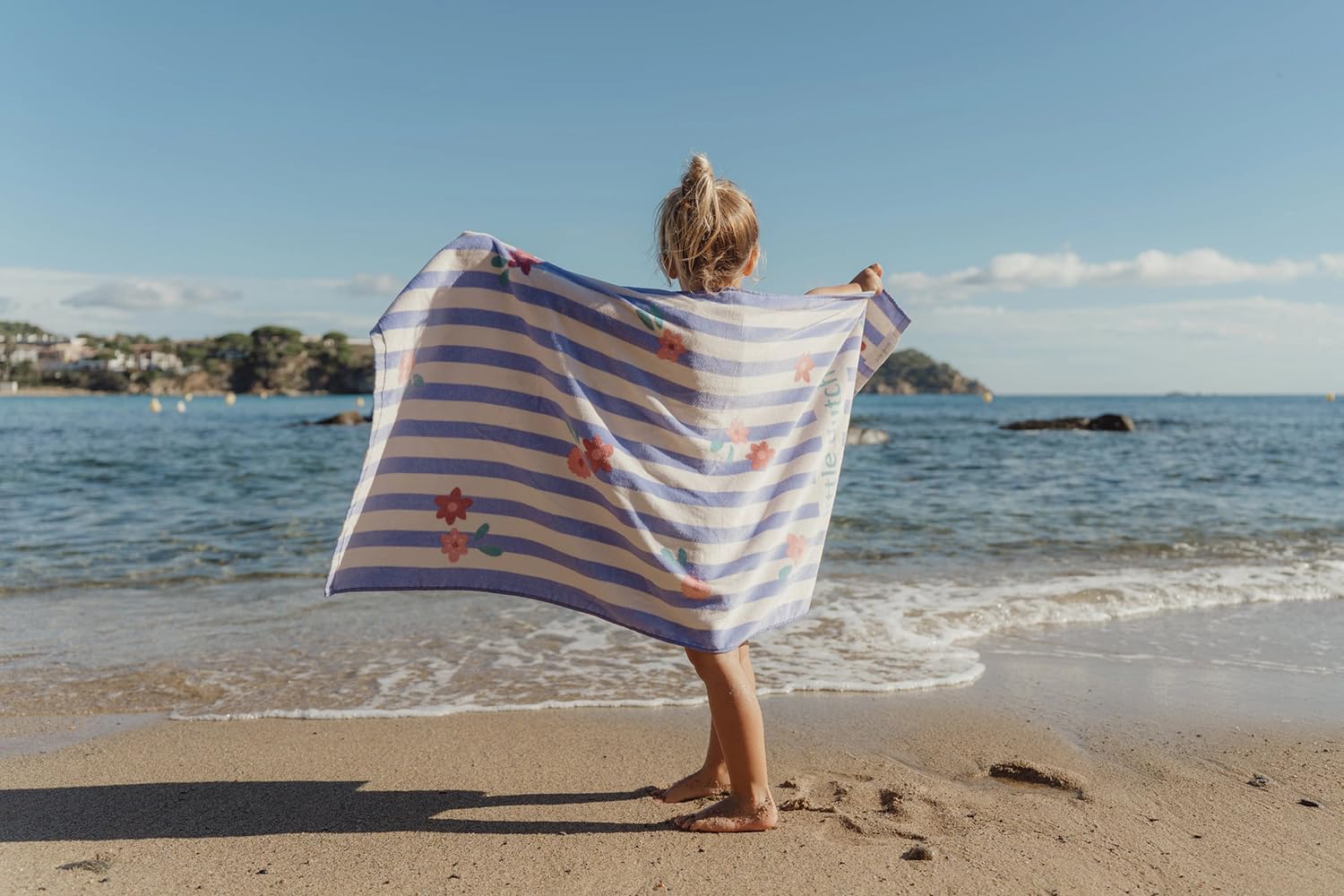 Handtuch / Strandhandtuch - Dreamy Purple Stripe lila / weiß (60x120 cm)