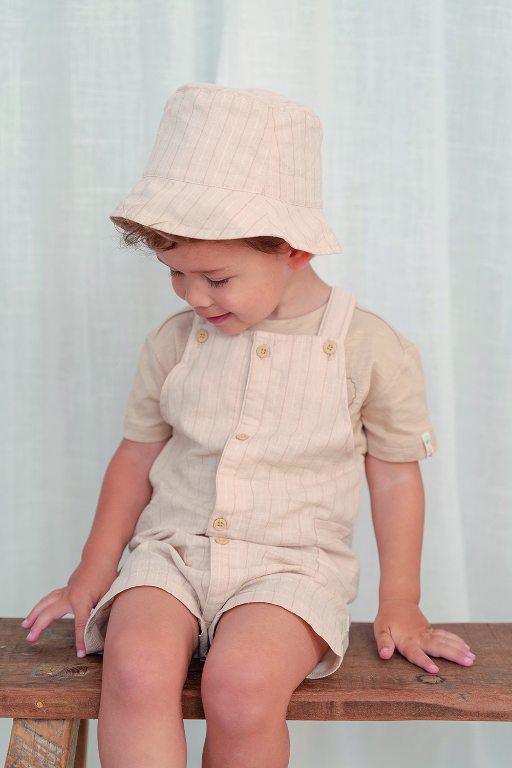 Latzhose kurz Sand Stripes - Little Farm beige (Gr. 80)