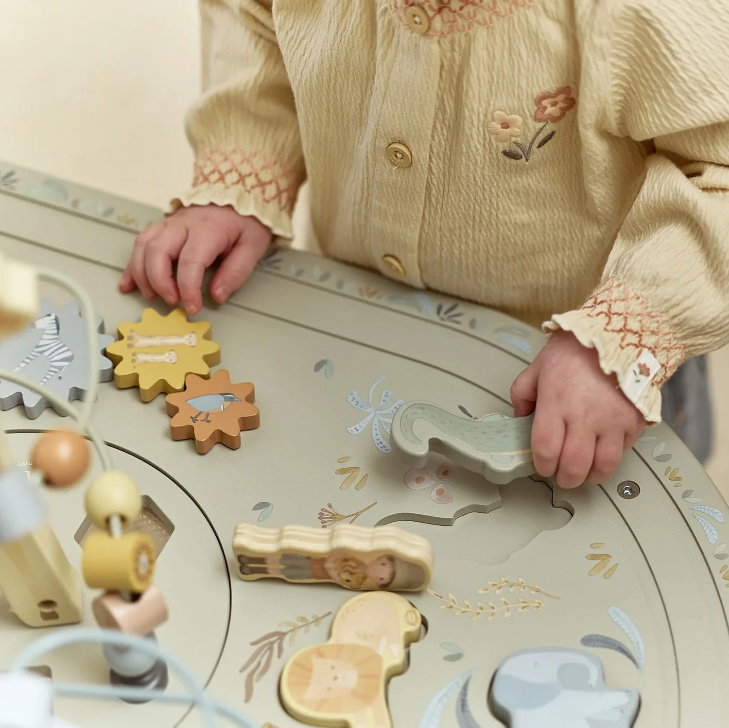 Holz Aktivitätstisch / Spieltisch XL - Safari Friends grün