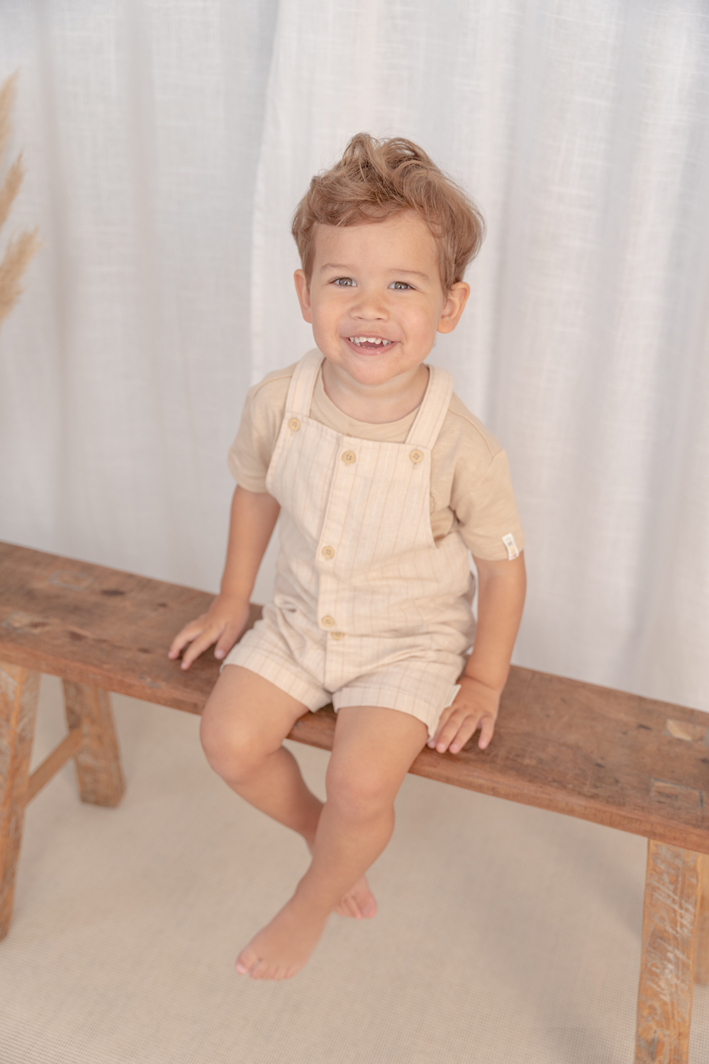 Latzhose kurz Sand Stripes - Little Farm beige (Gr. 74)