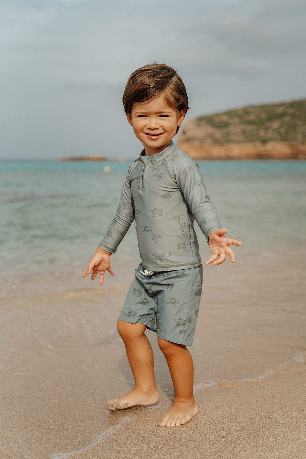Schwimmshirt langarm Turtle Island olive (Gr. 98/104)