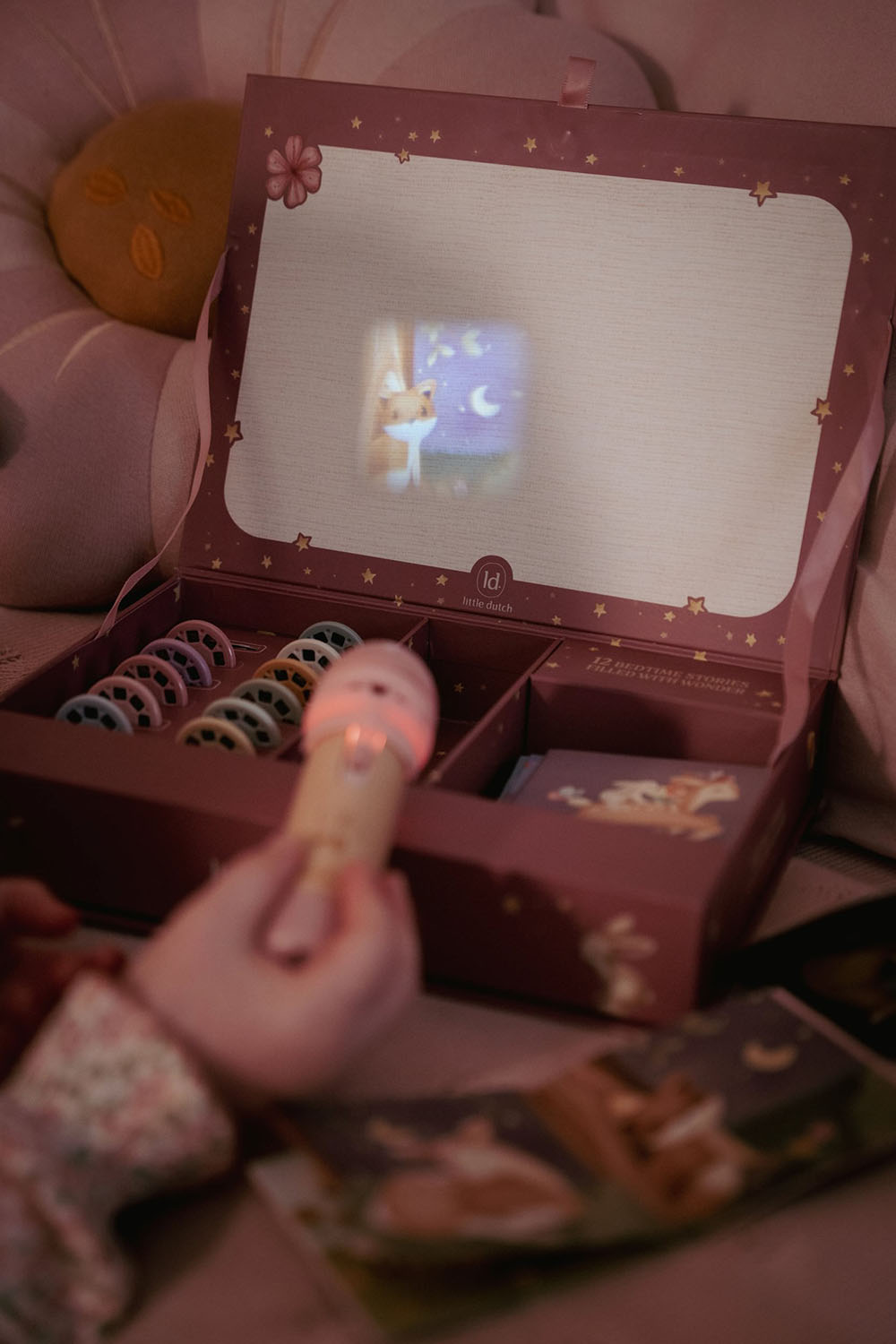 Taschenlampenprojektor Gute-Nacht-Geschichten - Fairy Garden