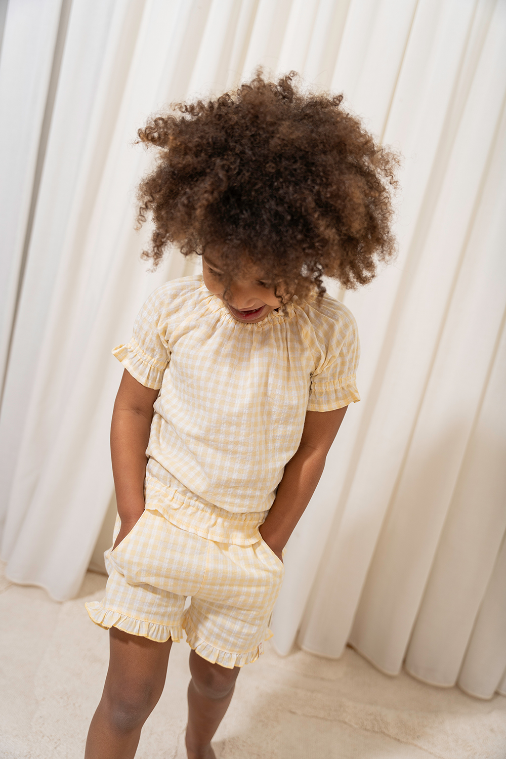 Kurze Hose / Shorts mit Rüschen Sunshine Checks - Little Farm gelb (Gr. 86)