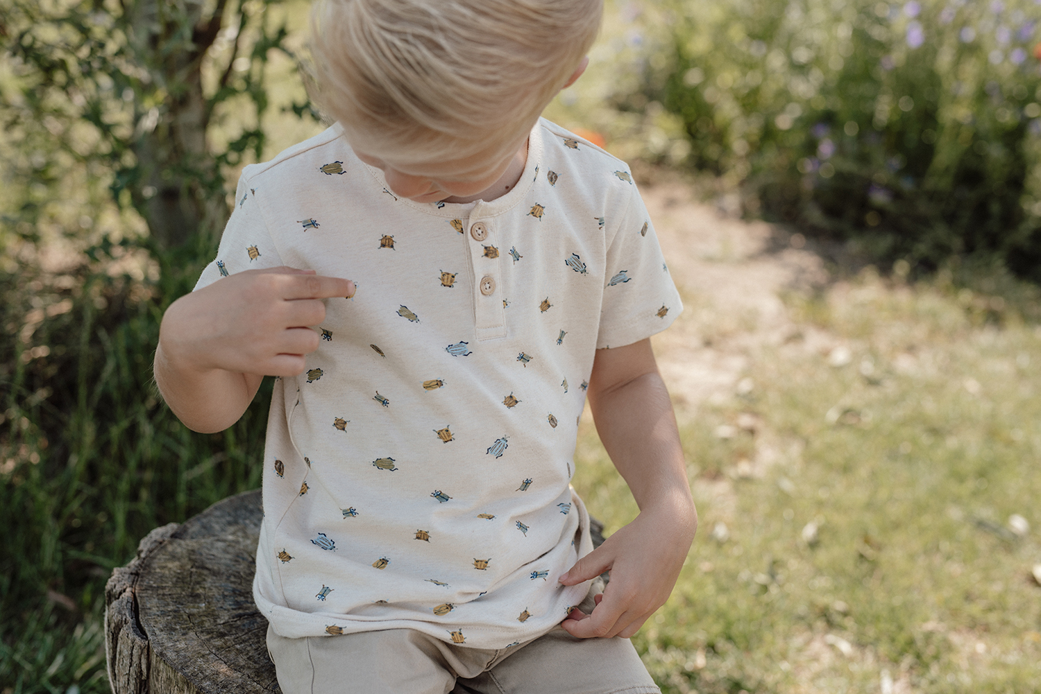 T-Shirt mit Käfern - Forest Friends sand (Gr. 98)
